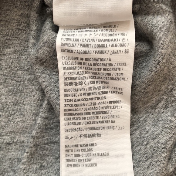 Abercrombie & Fitch - Picture 4 of 4